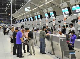 Các bước làm thủ tục tại sân bay như thế nào?