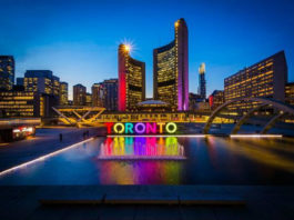 Chia sẻ mẹo săn vé máy bay đi Toronto Canada giá rẻ, Tổng hợp kinh nghiệm du lịch Toronto tự túc