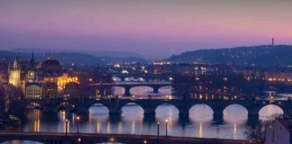 Đặt vé máy bay đi Praha (Prague) khứ hồi Online giá rẻ, cẩm nang du lịch Praha giá rẻ từ A – Z