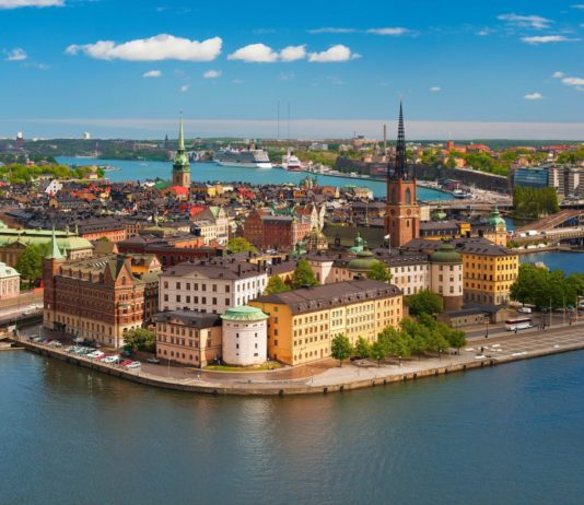 Giá vé máy bay đi Thụy Điển khứ hồi giá rẻ, bí kíp du lịch Thụy Điển tự túc an toàn