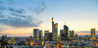 Vé máy bay đi Frankfurt Đức bao giá rẻ khứ hồi, kinh nghiệm du lịch Frankfurt tự túc