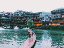 Vé máy bay đi Trương Gia Giới, du lịch Trương Gia Giới có gì?