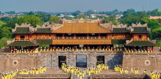 Vé máy bay giá rẻ Quảng Bình đi Huế, Vì sao du lịch Huế lại càng ngày càng thu hút khách?