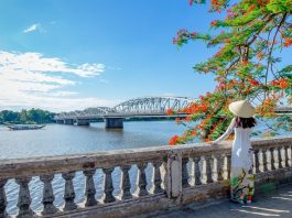 Đặt vé máy bay giá rẻ Quảng Bình đi Huế của Vietnam Airlines ở đâu?, Các địa điểm tham quan du lịch Huế nhất định phải đến 1 lần