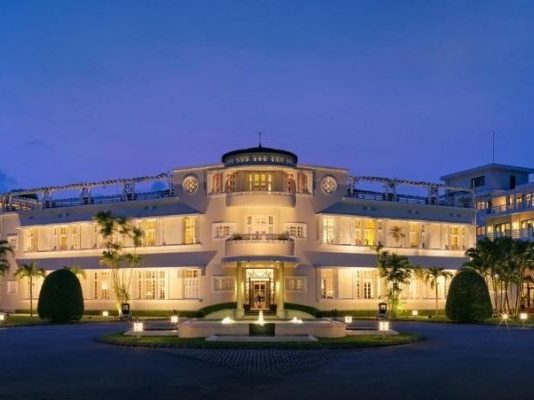 Vé máy bay giá rẻ Quảng Ninh đi Huế, Gợi ý resort khách sạn Huế cao cấp