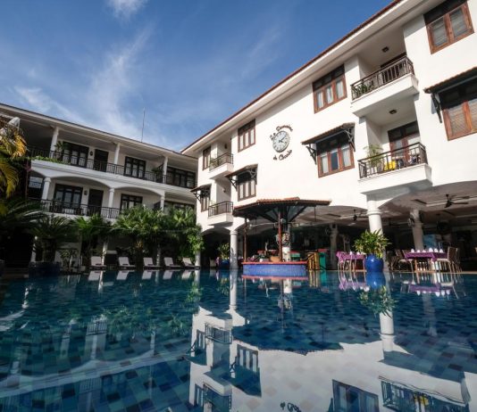 Vé máy bay giá rẻ Vinh - Nghệ An đi Huế của Vietnam Airlines, Top villa Huế ‘xịn sò’ nhất ở Huế