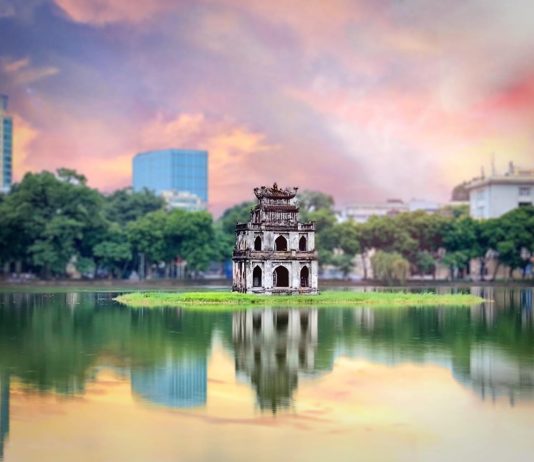 Vé máy bay giá rẻ Cần Thơ đi Hà Nội của Vietjet Air, Khám phá Tháp Rùa – Nơi hồn thiêng giữa lòng thủ đô Hà Nội