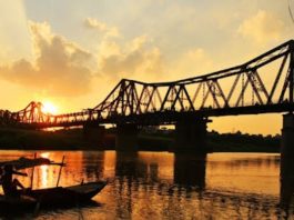 Vé máy bay Pleiku đi Hà Nội từ 36k, Du lịch Hà Nội mùa nào đẹp nhất?