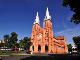 Vé máy bay từ Đà Lạt đi Hồ Chí Minh của Bamboo Airways. Nên đi du lịch Hồ Chí Minh vào thời gian nào?